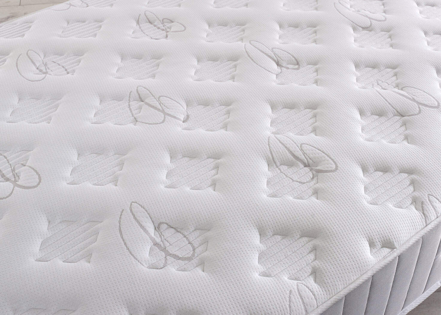 Edgar & Jones 4ft Therafirm Mattress - Image 2