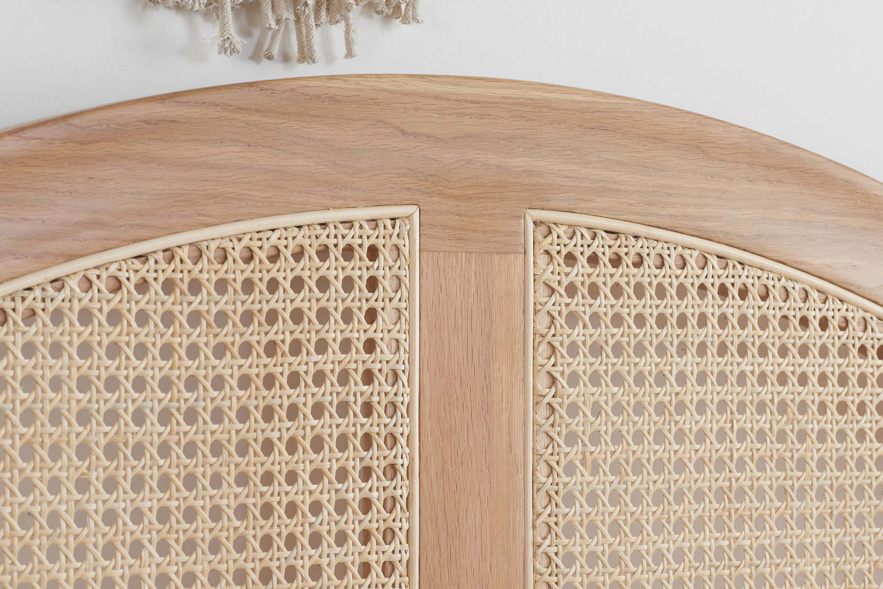 4ft6 Leonie Rattan Bedframe - Oak - Image 5