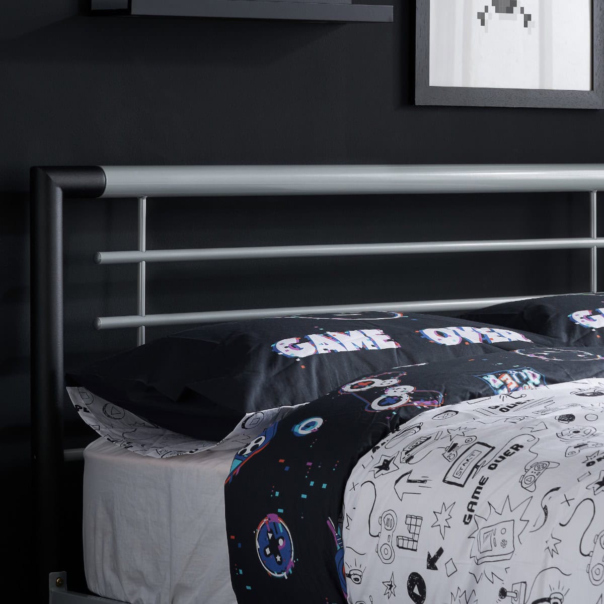 Faro 4ft6 Bedframe - Silver/Black - Image 2