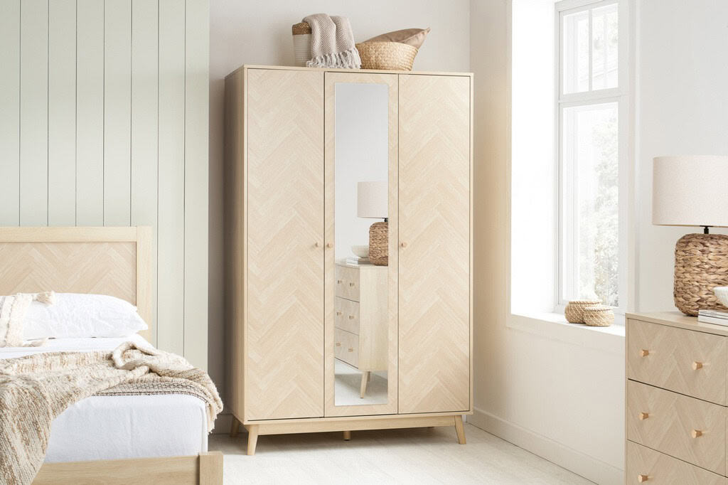Herringford 3 Door Wardrobe with Mirror - Oak - Image 6