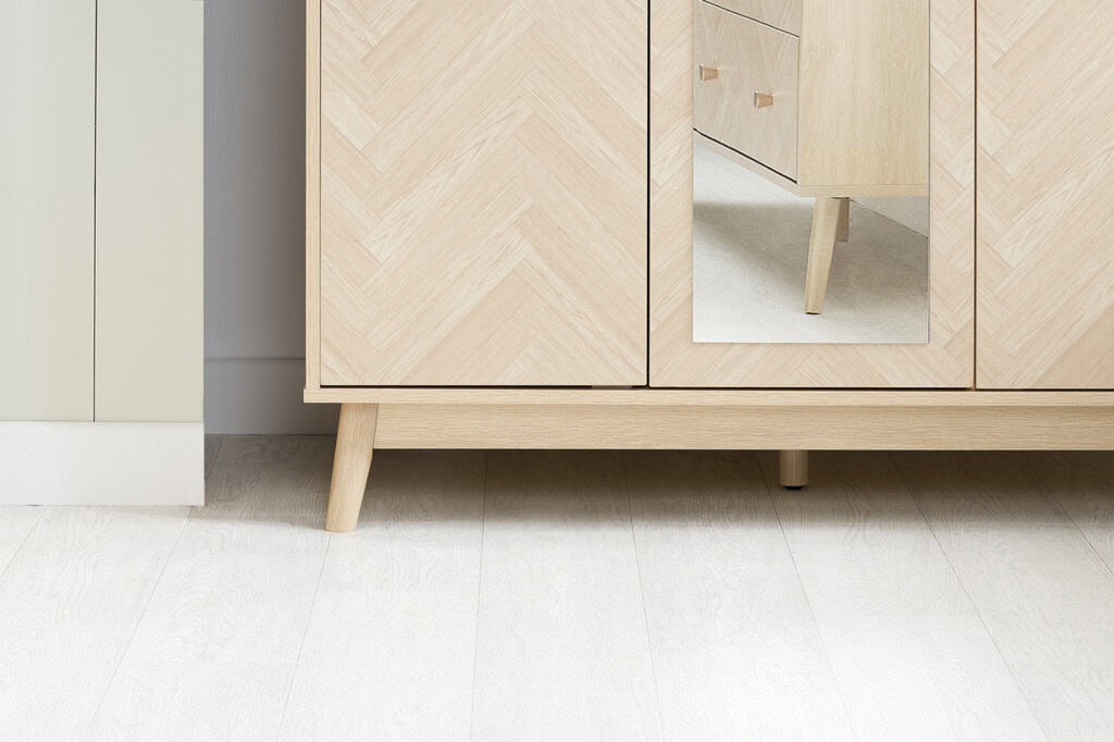 Herringford 3 Door Wardrobe with Mirror - Oak - Image 8
