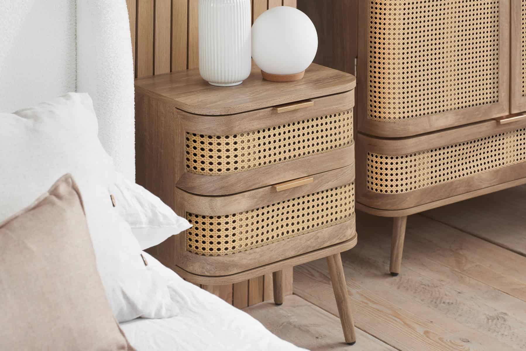 Noah 2 Drawer Bedside - Oak - Image 3