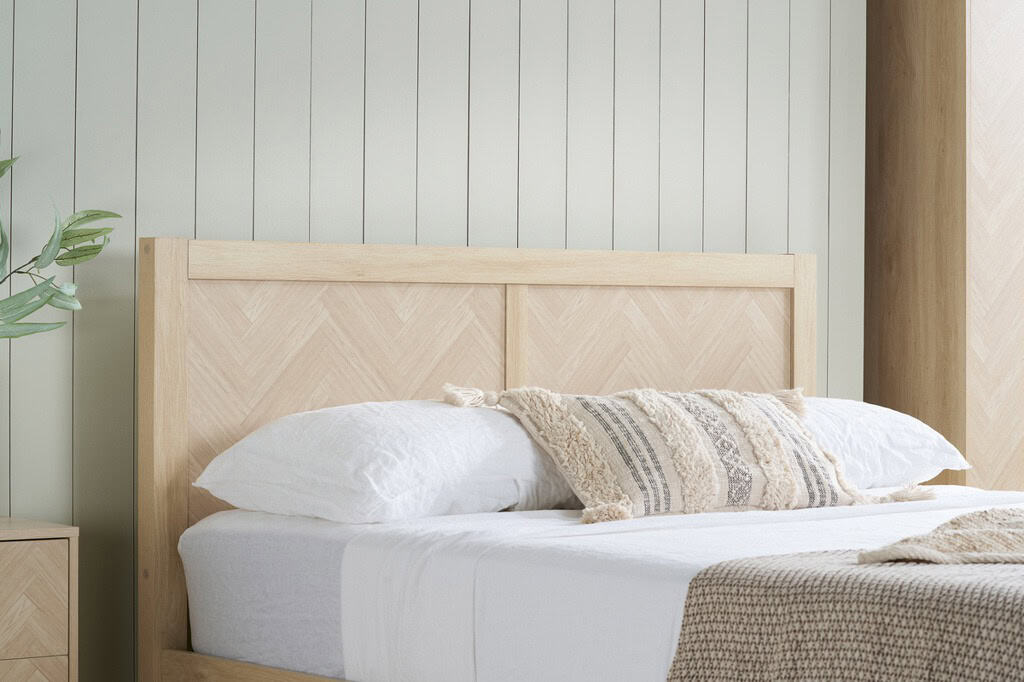 Herringford 5ft Ottoman Bedframe - Oak - Image 3