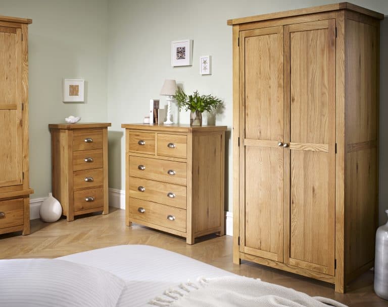 Woburn 4 Drawer Narrow Chest - Oak - Image 3