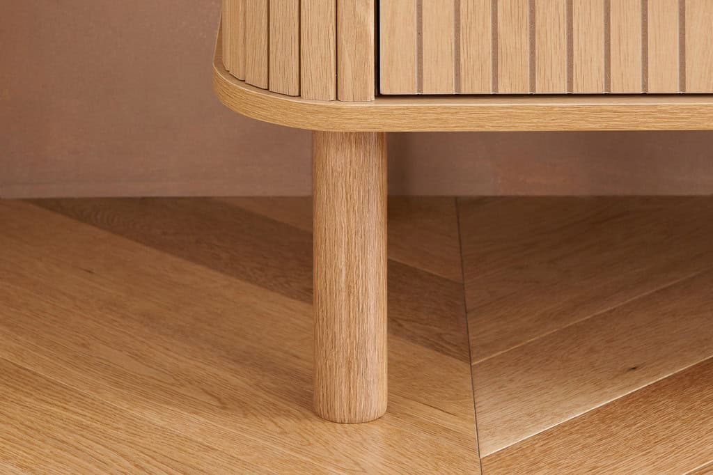 Axel 5 Drawer Fluted Chest - Oak - Image 10