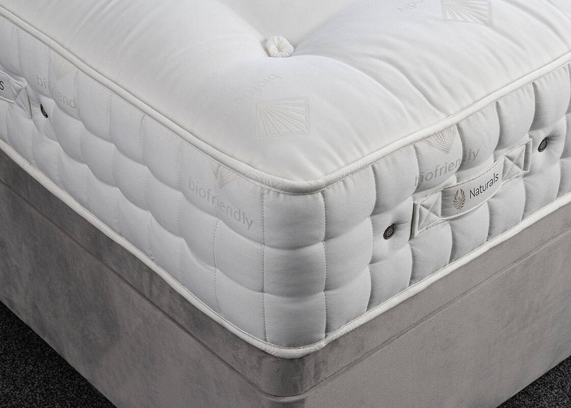 4ft6 Thetford 4000 4 Drawer Divan Bed - Image 4
