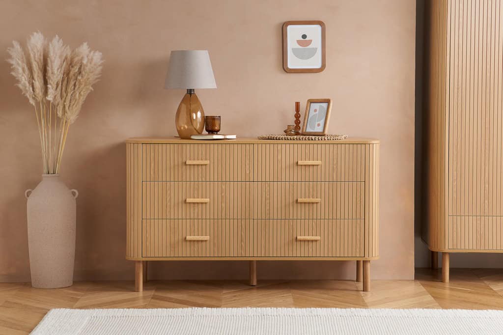 Axel 6 Drawer Fluted Chest - Oak - Image 6
