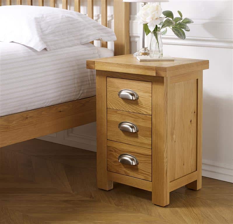 Woburn Small 3 Drawer Bedside - Oak - Image 2