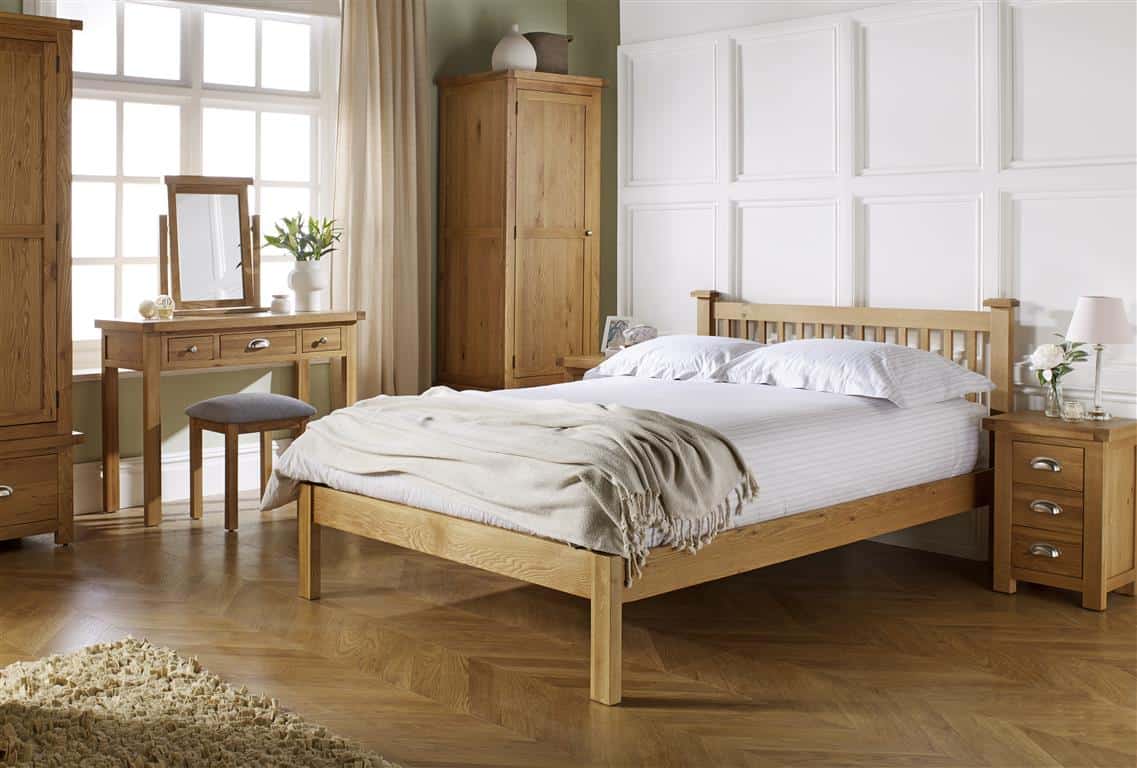 Woburn Small 3 Drawer Bedside - Oak - Image 4