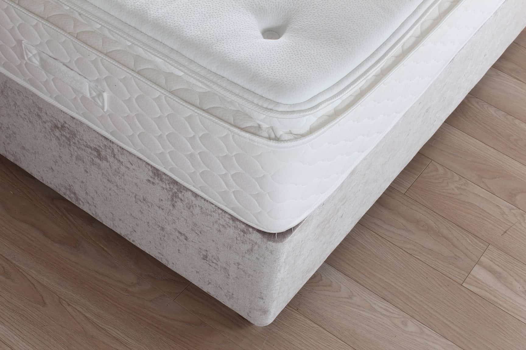 Shire 4ft6 Pocket Pillowtop 1000 Memory 4 Drawer Bed - Image 2