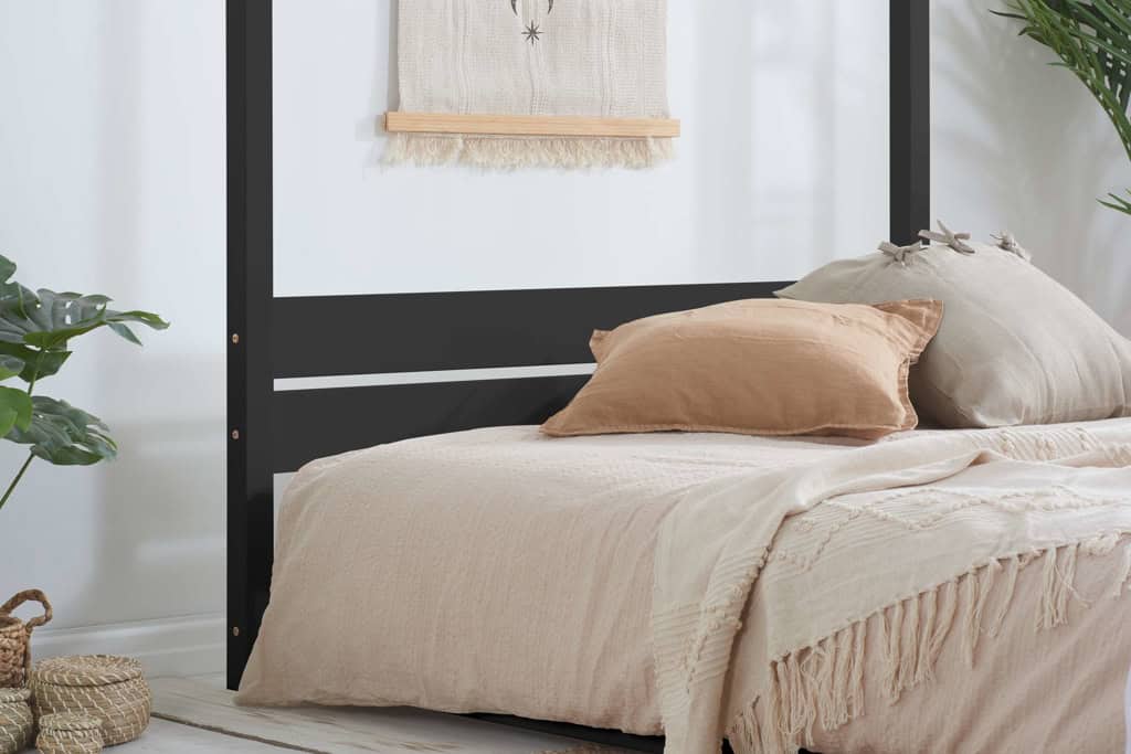Darwin 4ft6 Four Poster Bedframe - Black - Image 3
