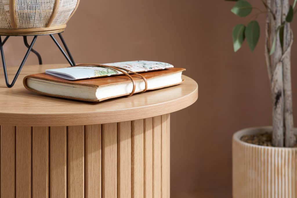Axel Fluted Side Table - Oak - Image 9