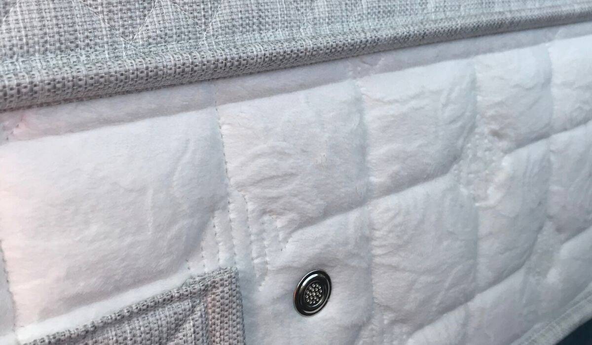 Briody 4ft6 Energex Pocket 5200 Visco Mattress - Image 3
