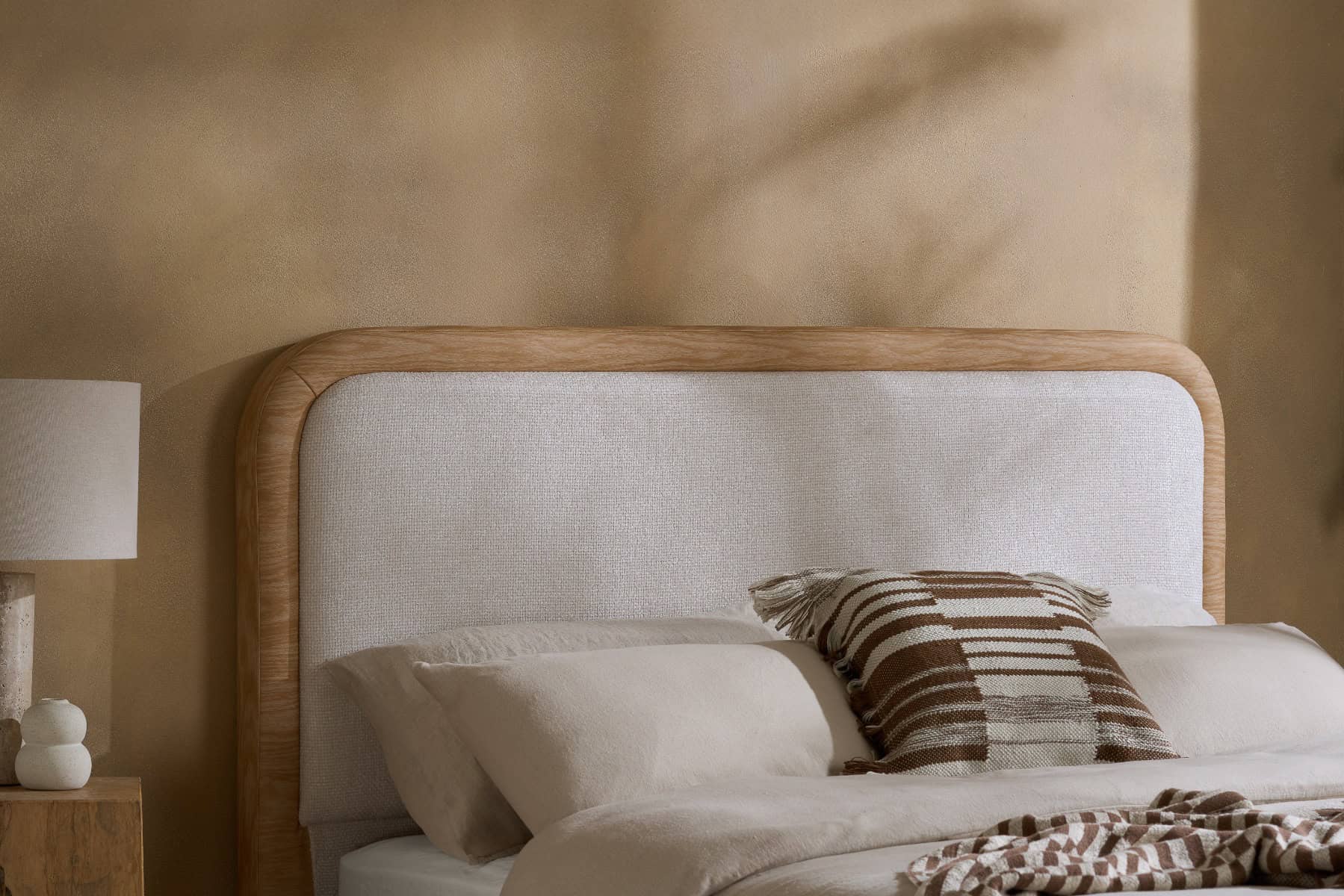 4ft6 Girona Bedframe - Image 3