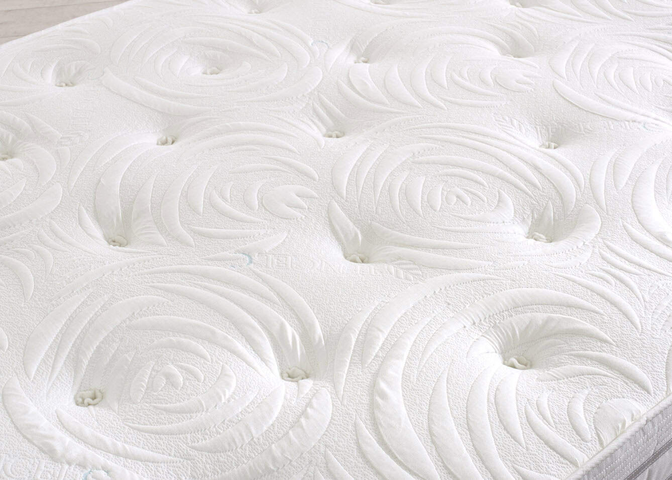 Edgar & Jones 5ft Paris 1500 Pocket Mattress - Image 2