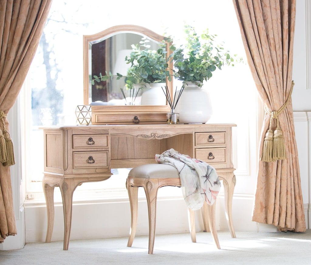 Baker Furniture Limoges Dressing Table - Image 2