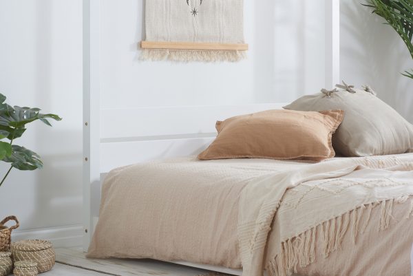 Darwin 4ft6 Four Poster Bedframe - White - Image 3