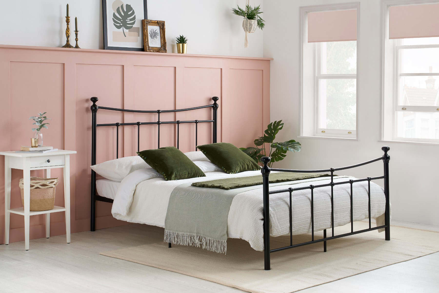 4ft6 Emily Bedframe in Black | Buy Online | Beds.ie