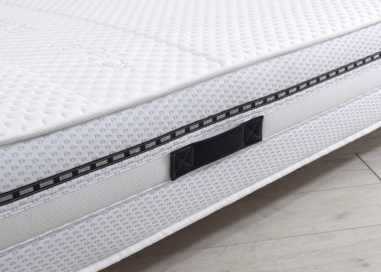 Edgar & Jones 4ft Luxury Pocket Gel 1500 Mattress - Image 3