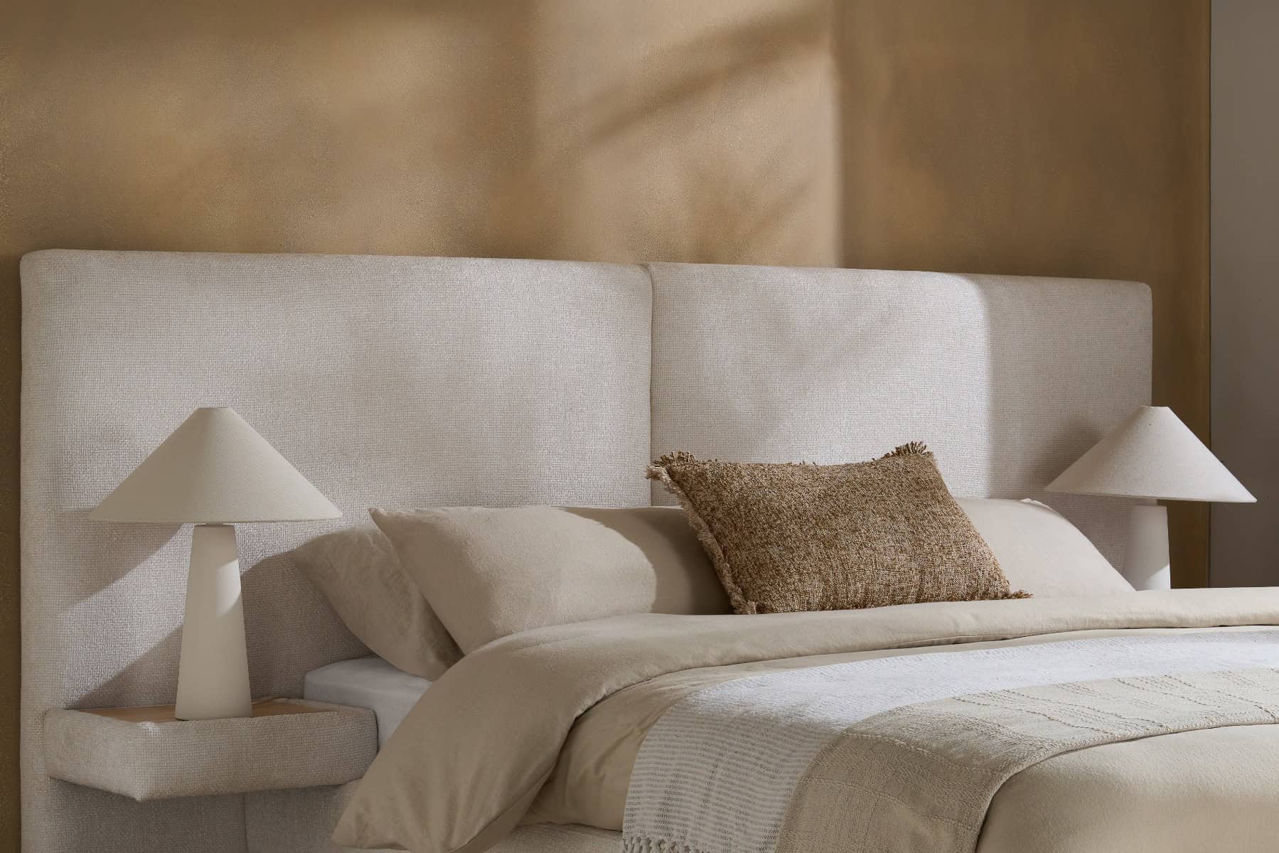 4ft6 Como Bedframe - Image 4