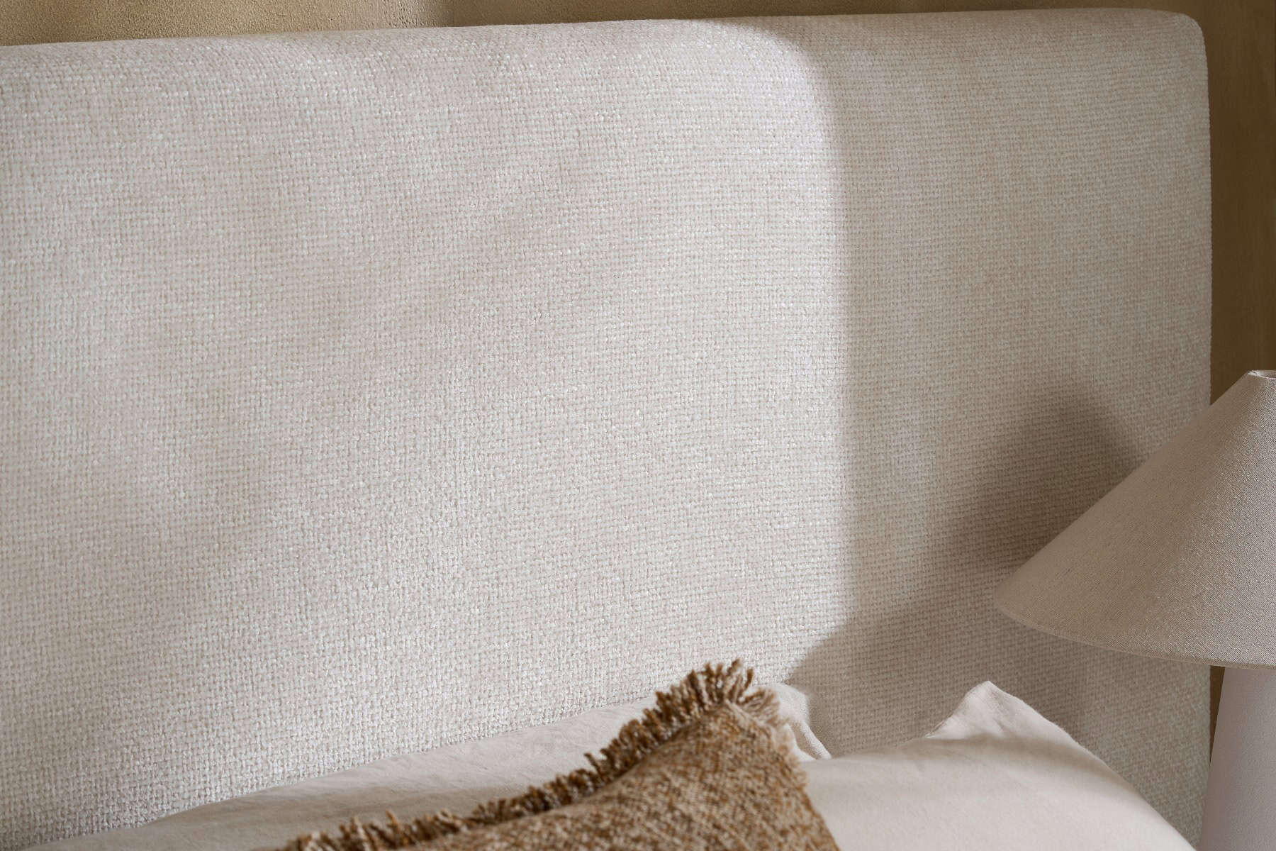 4ft6 Como Bedframe - Image 6