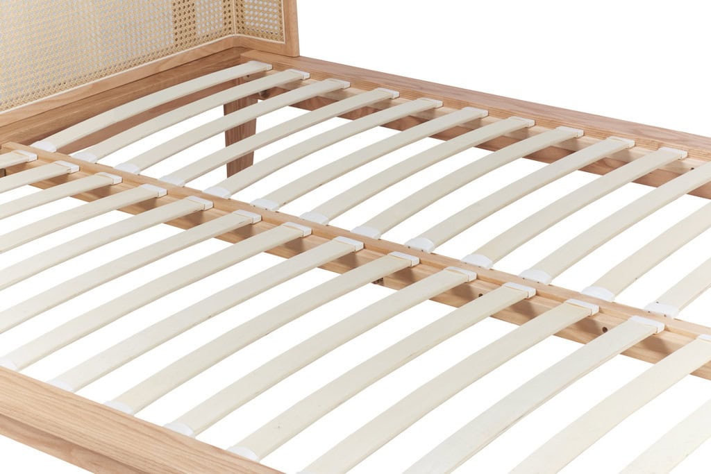 Astrid 4ft6 Rattan Bedframe - Oak - Image 16