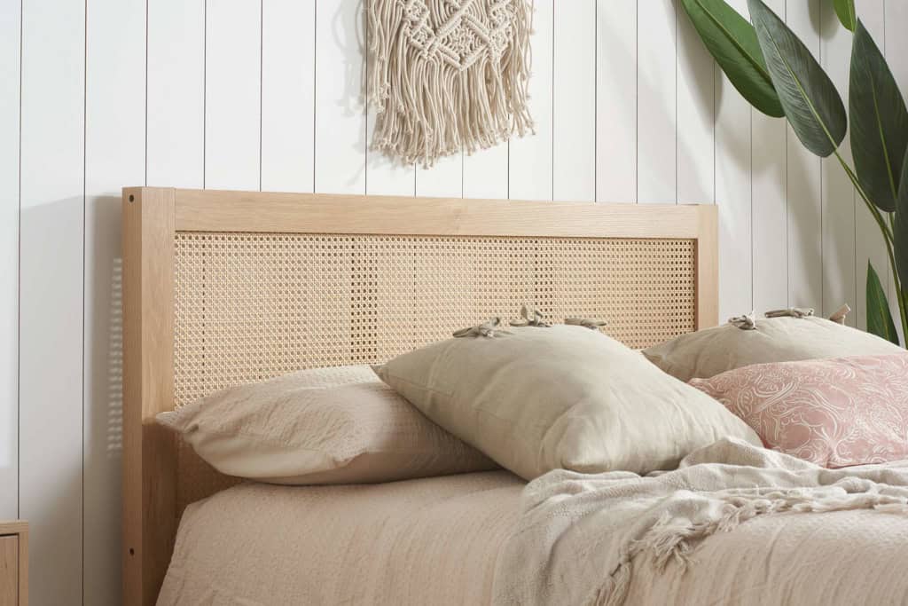 Croxley 5ft Rattan Ottoman Bedframe - Oak - Image 3