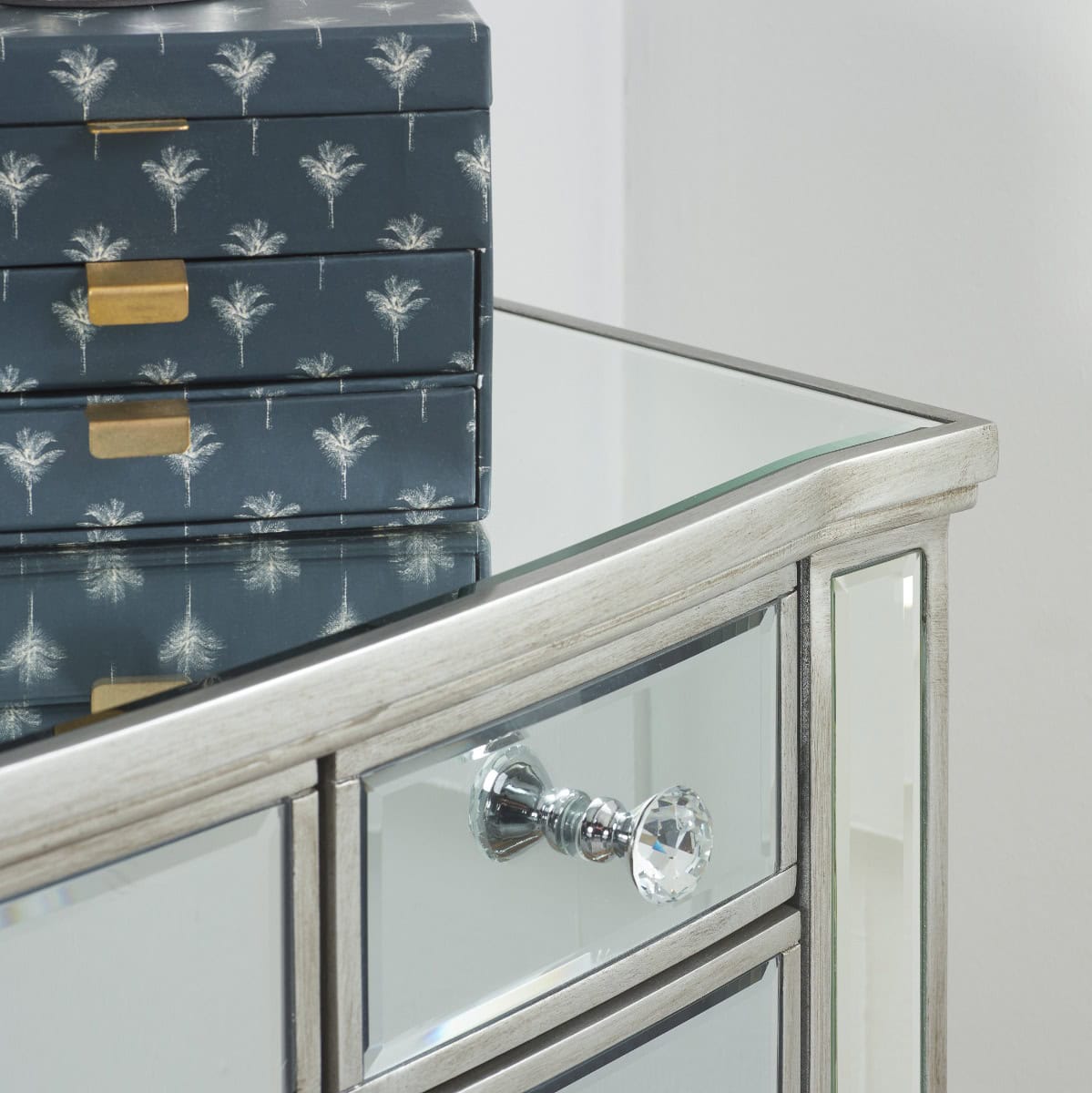 Elysee Mirrored 5 Drawer Dressing Table - Image 4