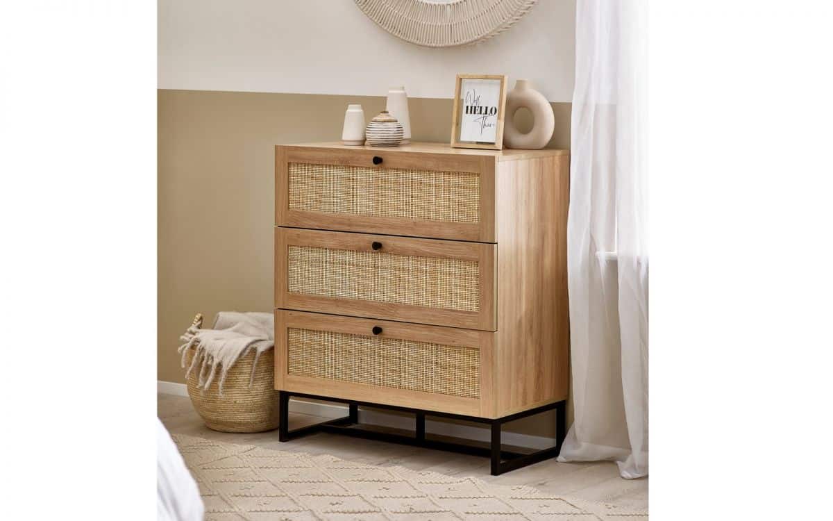 Corbridge 3 Drawer Chest - Oak | Buy Online | Beds.ie