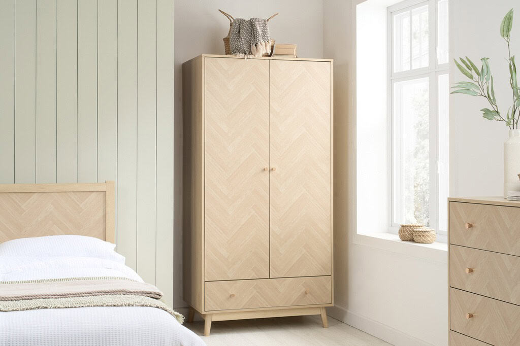 Herringford 2 Door 1 Drawer Wardrobe - Oak - Image 5