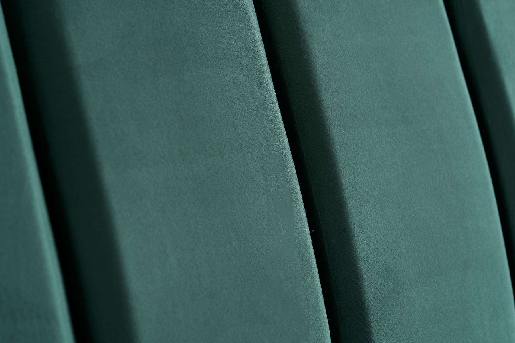 Clover 4ft6 Bed - Green Velvet - Image 5