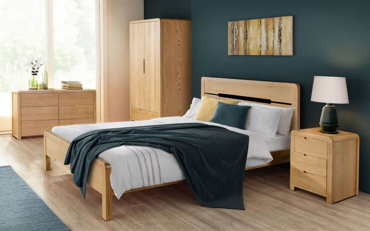 Contour 3 Drawer Bedside - Waxed Oak - Image 4