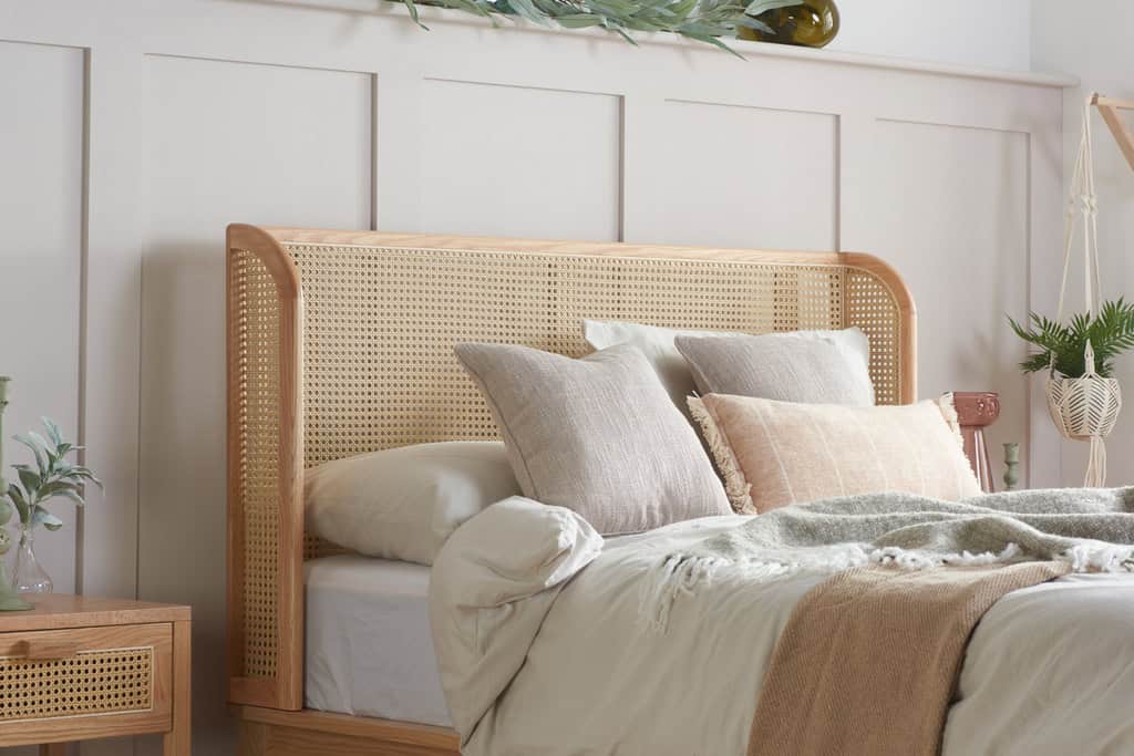 Astrid 5ft Rattan Bedframe - Oak - Image 2