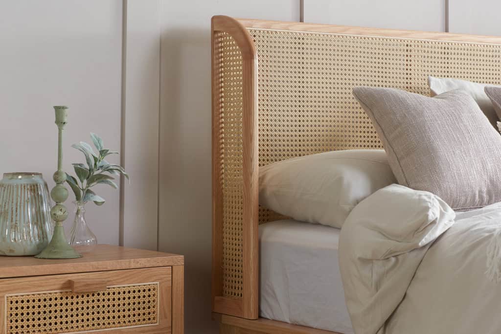 Astrid 5ft Rattan Bedframe - Oak - Image 3