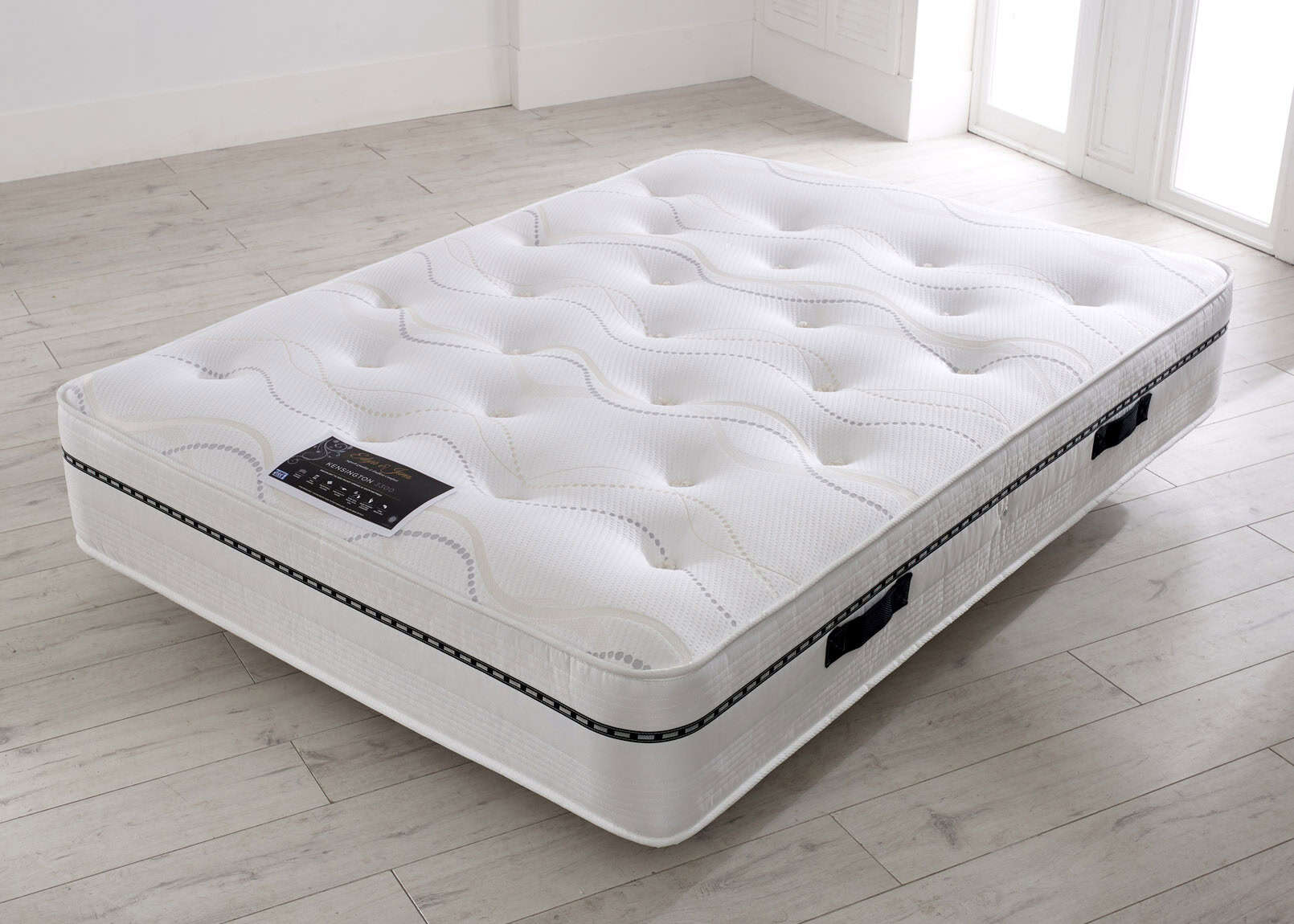 Edgar & Jones 4ft6 Kensington 3300 Pocket Mattress - Image 2