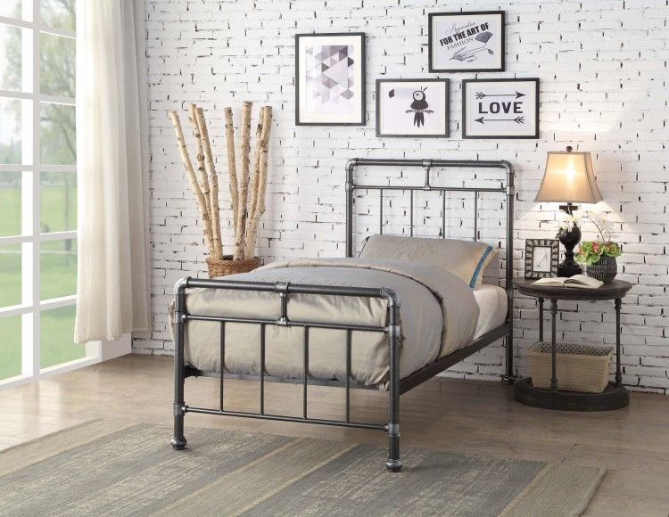 Flintshire 4ft6 Cilicain Bedframe - Black/Silver - Image 2