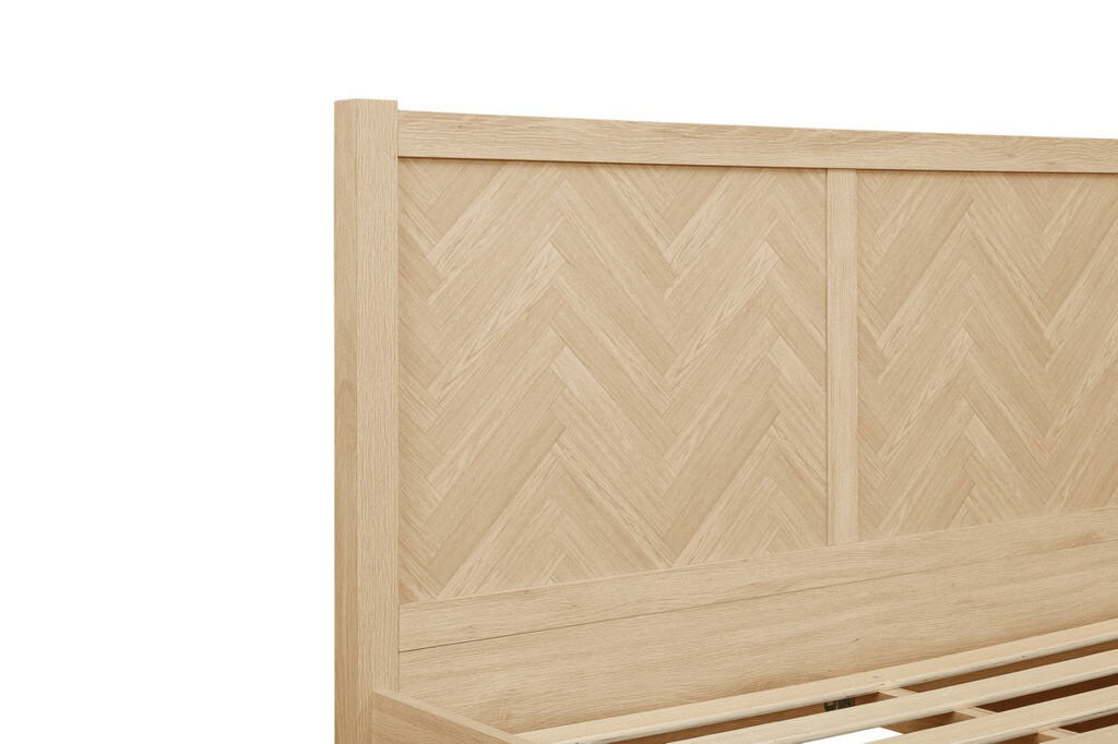 Herringford 4ft6 Bedframe - Oak - Image 10